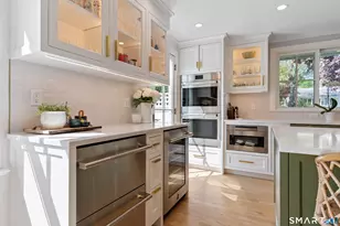 33 Village Dr, New Canaan, CT 06840 - Photo 9