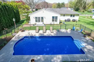 1062 Amherst Pl, Cheshire, CT 06410 - Photo 3
