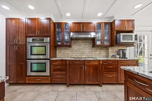 1062 Amherst Pl, Cheshire, CT 06410 - Photo 5