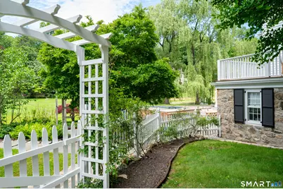 351 Erskine Road, Stamford, CT 06903 - Photo 31