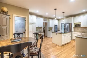 7 Pinnacle Dr, Newtown, CT 06470 - Photo 5