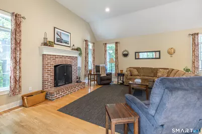 7 Pinnacle Drive, Newtown, CT 06470 - Photo 11