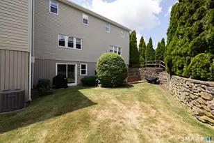 24 E Gate Ln, Hamden, CT 06514 - Photo 5
