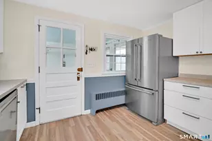 10 Pine Dr, Windsor Locks, CT 06096 - Photo 5