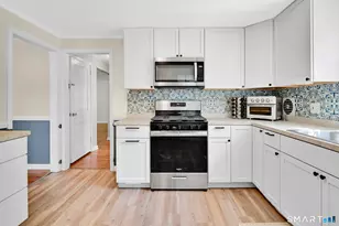 10 Pine Dr, Windsor Locks, CT 06096 - Photo 7