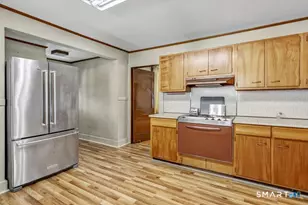 3922 Main St, Stratford, CT 06614 - Photo 17