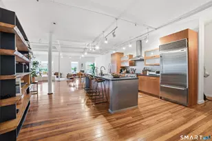 8 Hughes Pl, New Haven, CT 06511 - Photo 3