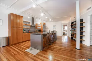 8 Hughes Pl, New Haven, CT 06511 - Photo 5