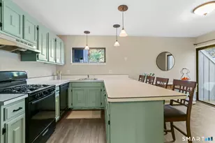 303 Plymouth Colony, Branford, CT 06405 - Photo 9
