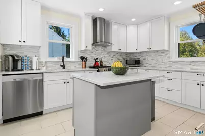 180 Oxford Road, Fairfield, CT 06890 - Photo 15