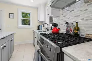 180 Oxford Rd, Fairfield, CT 06890 - Photo 17