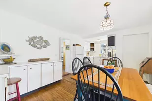 52 Moss St, Stonington, CT 06379 - Photo 9