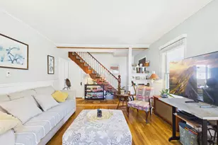 52 Moss St, Stonington, CT 06379 - Photo 7