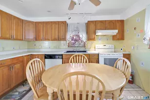 1400 Reservoir Ave, Bridgeport, CT 06606 - Photo 17