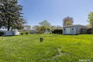105 Bear Paw Rd, Bridgeport, CT 06606 - Photo 31
