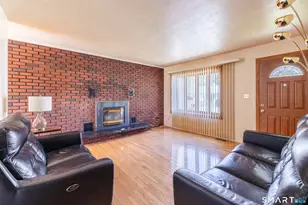 105 Bear Paw Rd, Bridgeport, CT 06606 - Photo 7