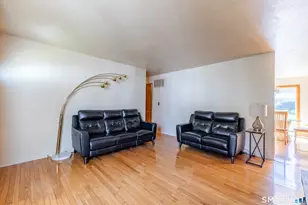 105 Bear Paw Rd, Bridgeport, CT 06606 - Photo 5