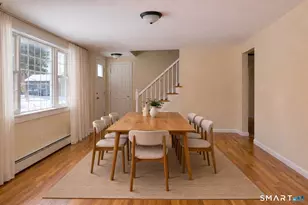 51 Oakwood St, Enfield, CT 06082 - Photo 5