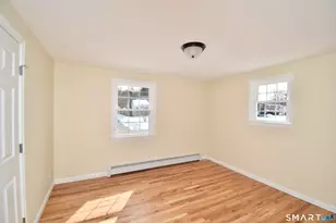 51 Oakwood St, Enfield, CT 06082 - Photo 15