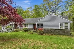 95 Westwood Dr, Easton, CT 06612 - Photo 3