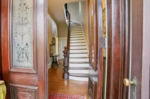 562 Chapel St, New Haven, CT 06511 - Photo 3