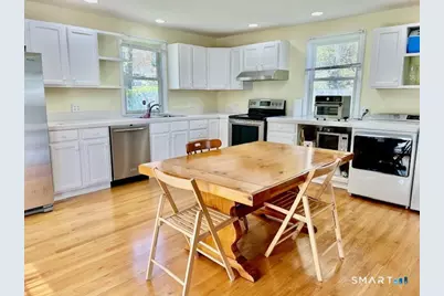 25 Suzanne Circle, Fairfield, CT 06824 - Photo 9