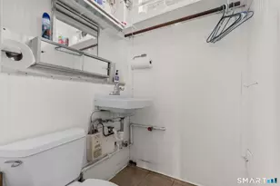 945 Wood Ave, Bridgeport, CT 06604 - Photo 27
