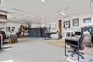 945 Wood Ave, Bridgeport, CT 06604 - Photo 19