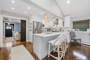 38 Francis Ln, Greenwich, CT 06831 - Photo 9