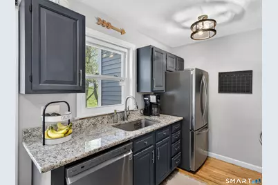 1691 Norwich New London Turnpike #E5, Montville, CT 06382 - Photo 11