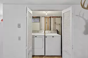 1691 Norwich-New London Turnpike, Montville, CT 06382 - Photo 25