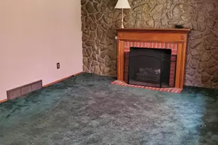 65 Vernon Rd, East Hartford, CT 06108 - Photo 9