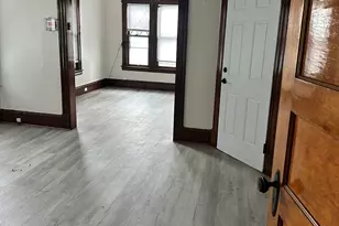 93 Chapel St, East Hartford, CT 06108 - Photo 5