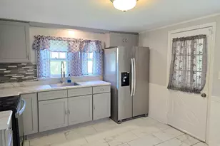 51 Cushman St, Waterbury, CT 06704 - Photo 3