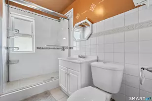 38 Walnut St, West Haven, CT 06516 - Photo 11