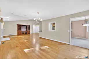 10 Knollwood Cir, Enfield, CT 06082 - Photo 9