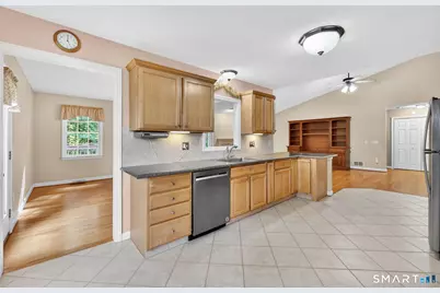 10 Knollwood Circle, Enfield, CT 06082 - Photo 11