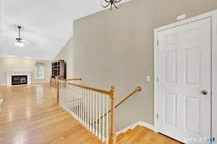 10 Knollwood Cir, Enfield, CT 06082 - Photo 5
