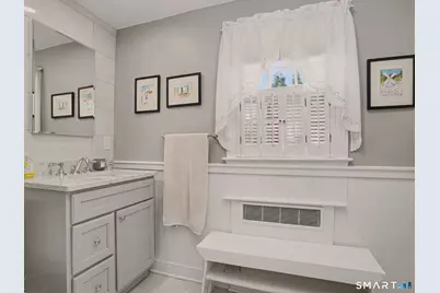 20 Chelsea Street, Fairfield, CT 06824 - Photo 15