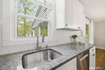 24 Berkshire Drive, Farmington, CT 06032 - Photo 5