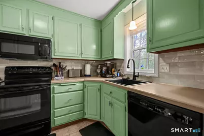 1048 South Main Street #32, Southington, CT 06479 - Photo 5