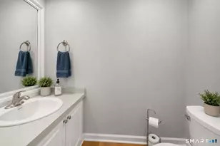124 Pine Hill Ave, Stamford, CT 06906 - Photo 7