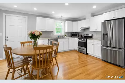 124 Pine Hill Avenue, Stamford, CT 06906 - Photo 7