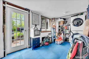 124 Pine Hill Ave, Stamford, CT 06906 - Photo 15