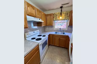 8 Oakridge Drive, Enfield, CT 06082 - Photo 17