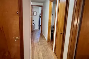 8 Oakridge Dr, Enfield, CT 06082 - Photo 9