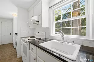 100 Surrey Ln, Glastonbury, CT 06033 - Photo 17