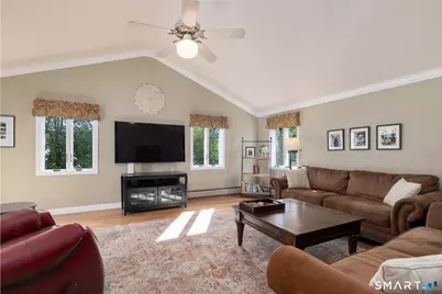 300 Hillcrest Avenue, Newington, CT 06111 - Photo 13