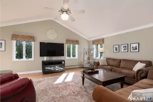 300 Hillcrest Ave, Newington, CT 06111 - Photo 13