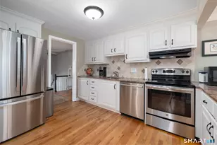 300 Hillcrest Ave, Newington, CT 06111 - Photo 9